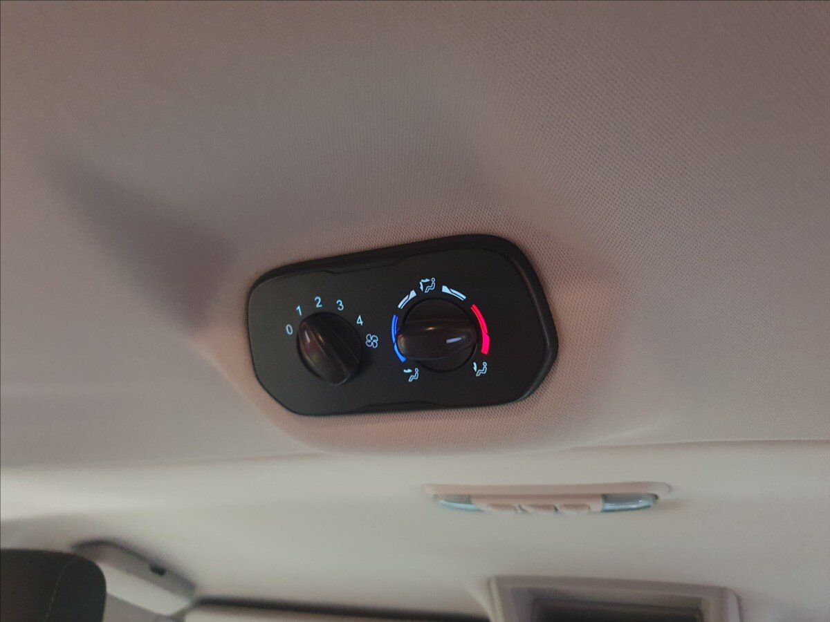 Ford Tourneo Custom Kombi 2,2 l 92 kw