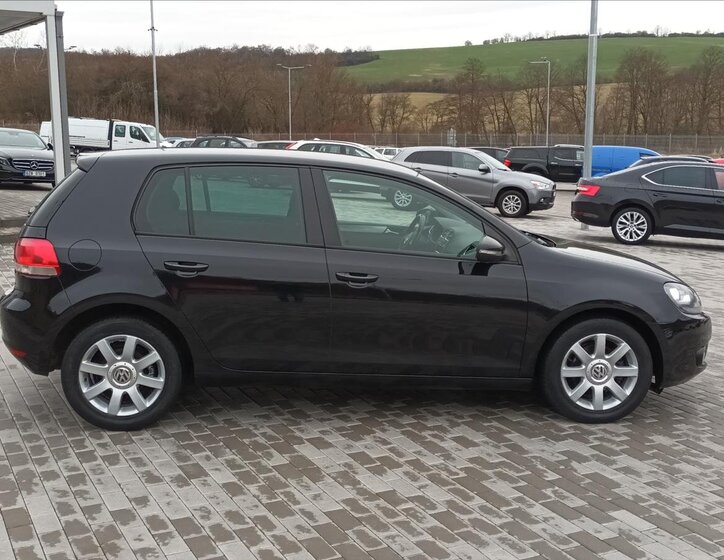 Volkswagen Golf Hatchback 1,2 l 77 kw