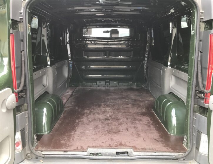 Opel Vivaro Skříň 2,0 l 66 kw