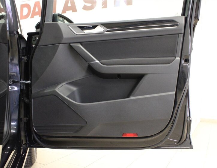 Volkswagen Touran MPV 1,5 l 110 kw