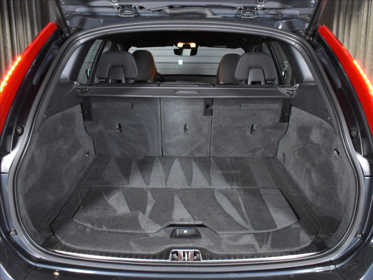 Volvo XC60 SUV 2,0 l 100 kw