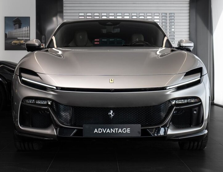 Ferrari Ostatní SUV / Terénní 6,5 l 529 kw