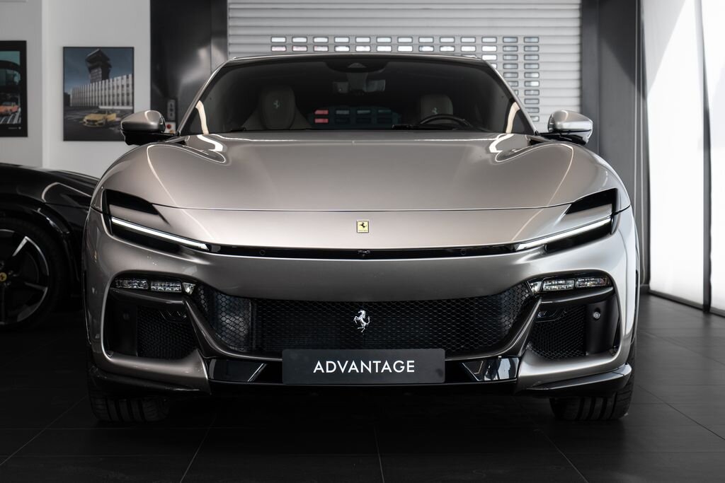 Ferrari Ostatní SUV / Terénní 6,5 l 529 kw