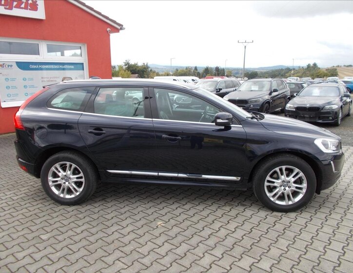 Volvo XC60 9