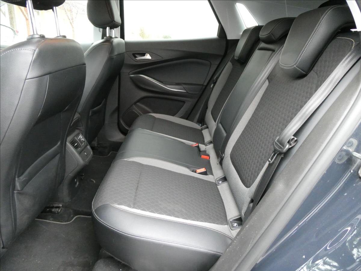 Opel Grandland X SUV / Terénní 1,2 l 96 kw