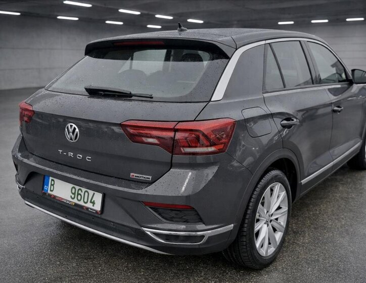Volkswagen T-Roc 4