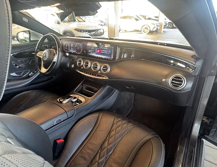 Mercedes-Benz Třídy S Kupé 4,0 l 345 kw