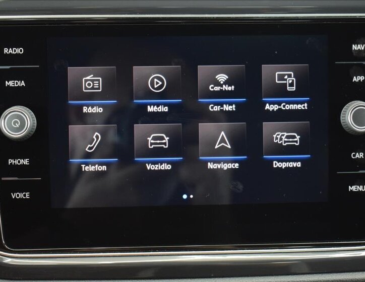 Volkswagen T-Roc SUV / Terénní 2,0 l 140 kw