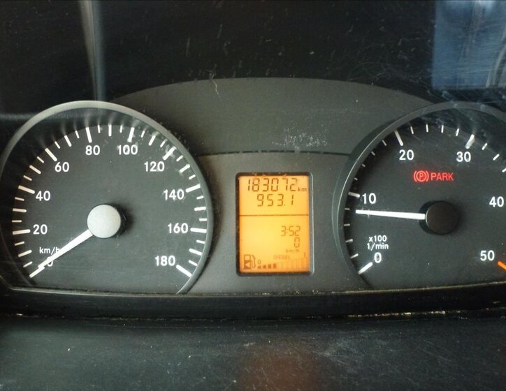 Mercedes-Benz Sprinter 28