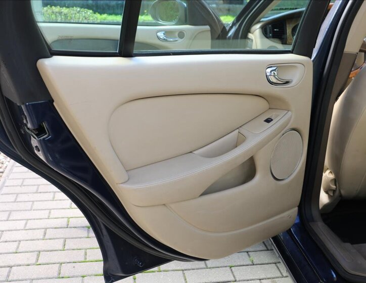 Jaguar X-Type Sedan 2,2 l 114 kw