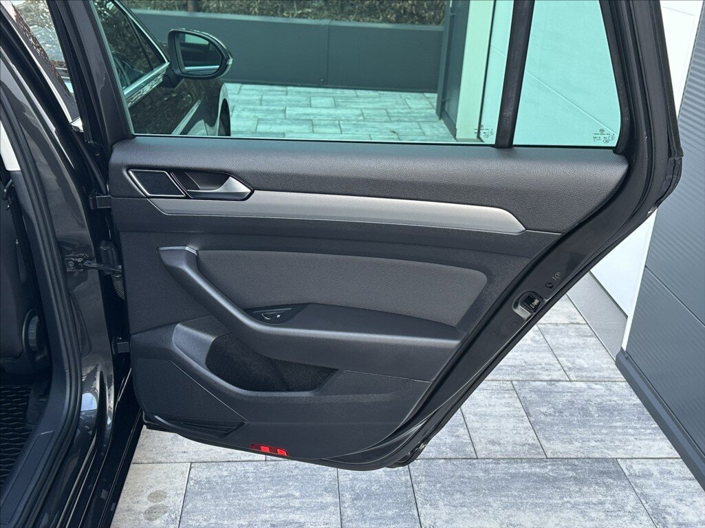 Volkswagen Passat Kombi 1,4 l 110 kw