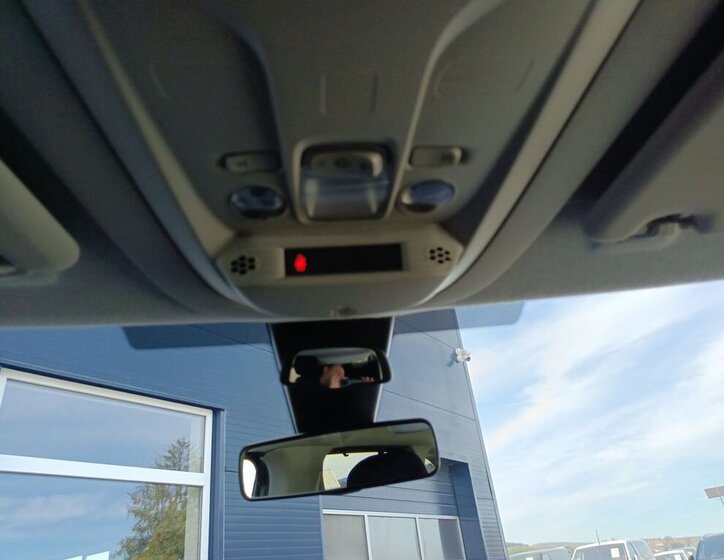 Peugeot Rifter MPV 1,5 l 75 kw