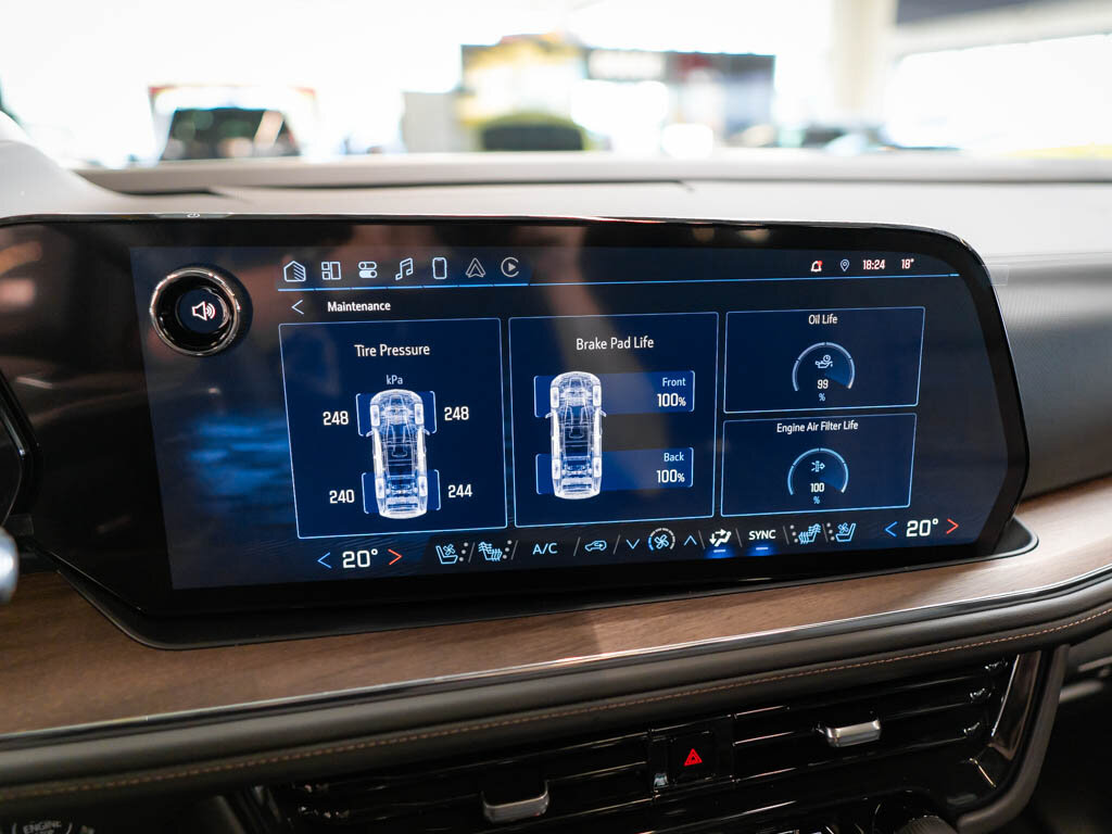 Chevrolet Suburban SUV 6,2 l 313 kw