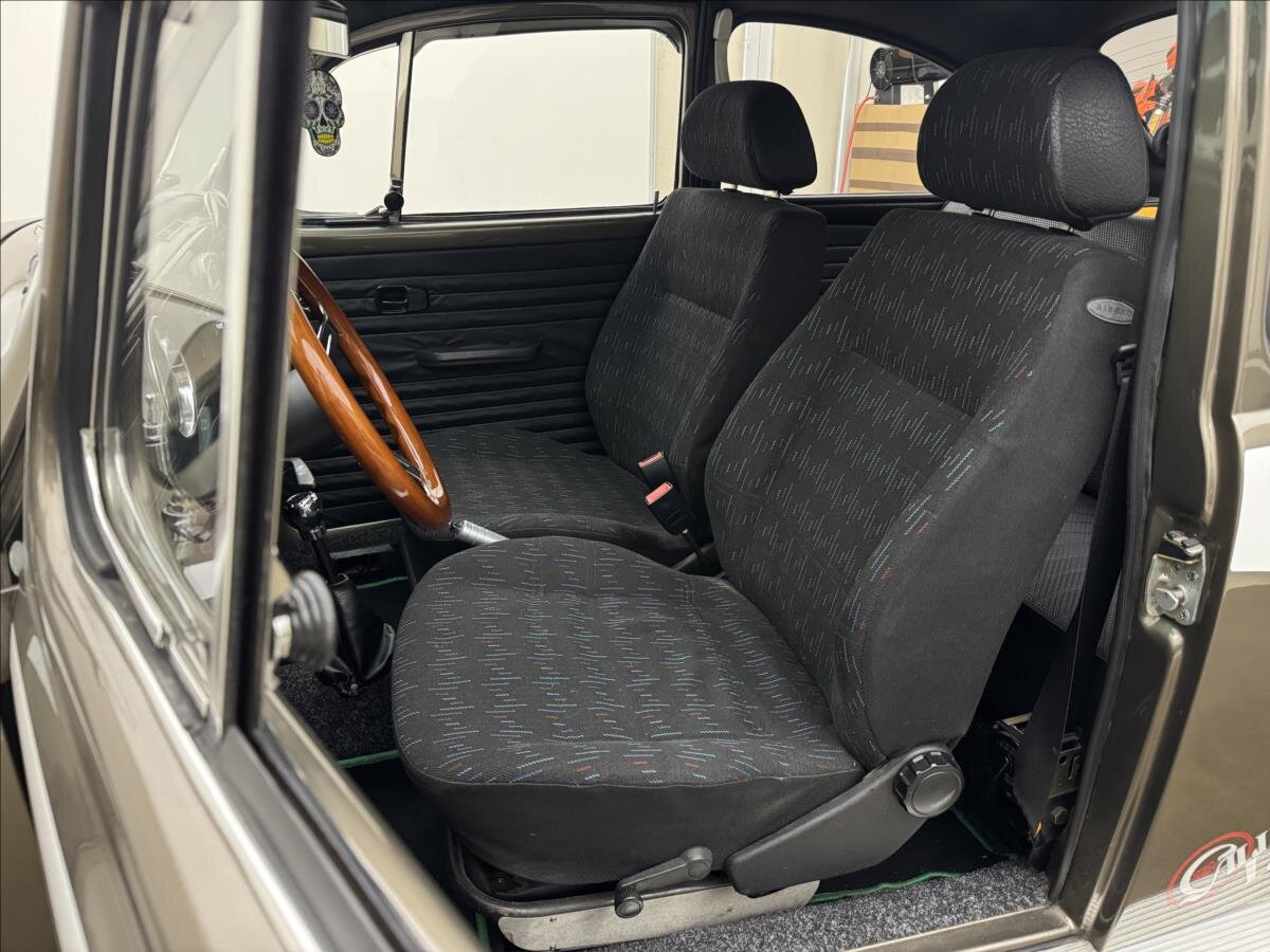 Volkswagen Ostatní Hatchback 1,2 l 30 kw