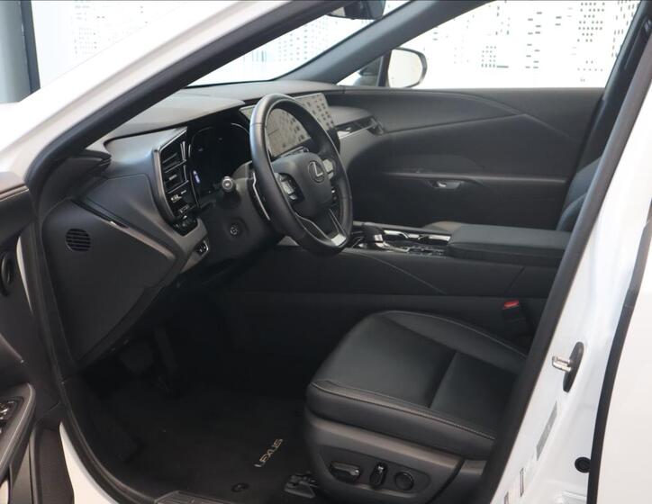 Lexus RX 450h+ 15