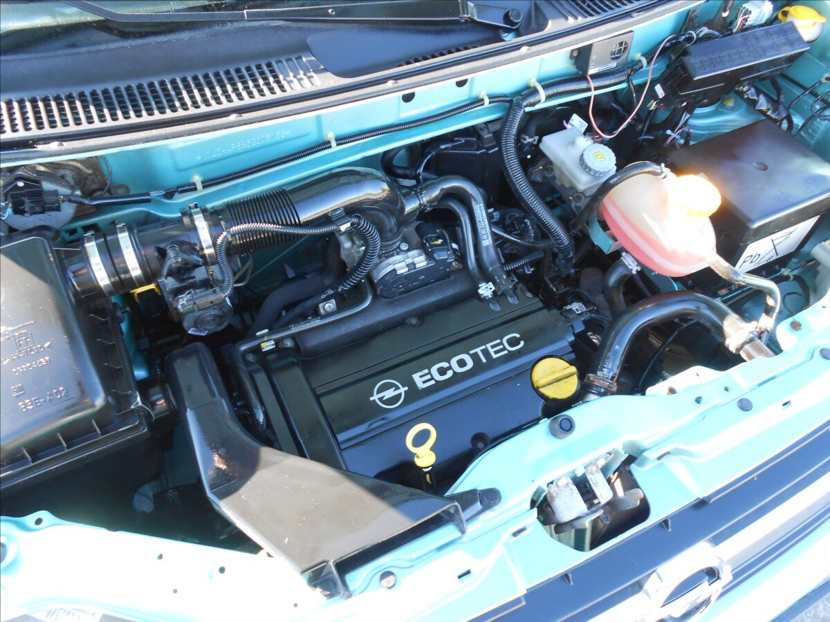 Opel Agila Hatchback 1,2 l 59 kw