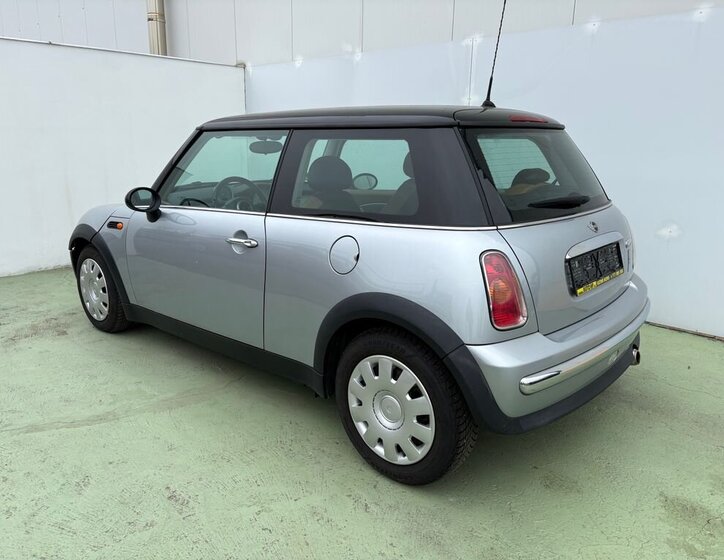 Mini Cooper Hatchback 1,6 l 85 kw