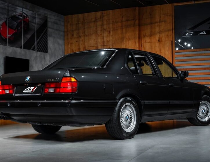 BMW Řada 7 Sedan / Limuzína 5,0 l 220 kw