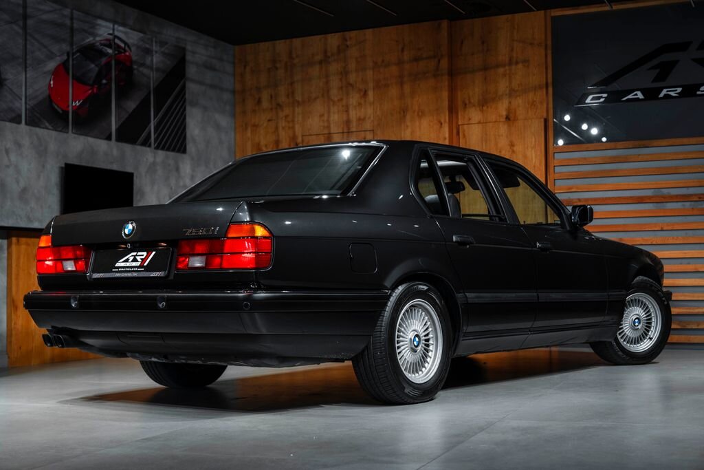 BMW Řada 7 Sedan / Limuzína 5,0 l 220 kw