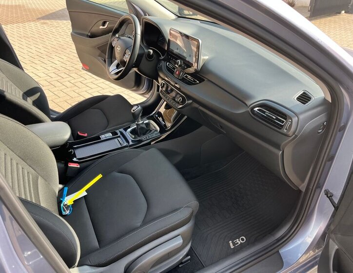 Hyundai i30 Kombi 998,0 73 kw