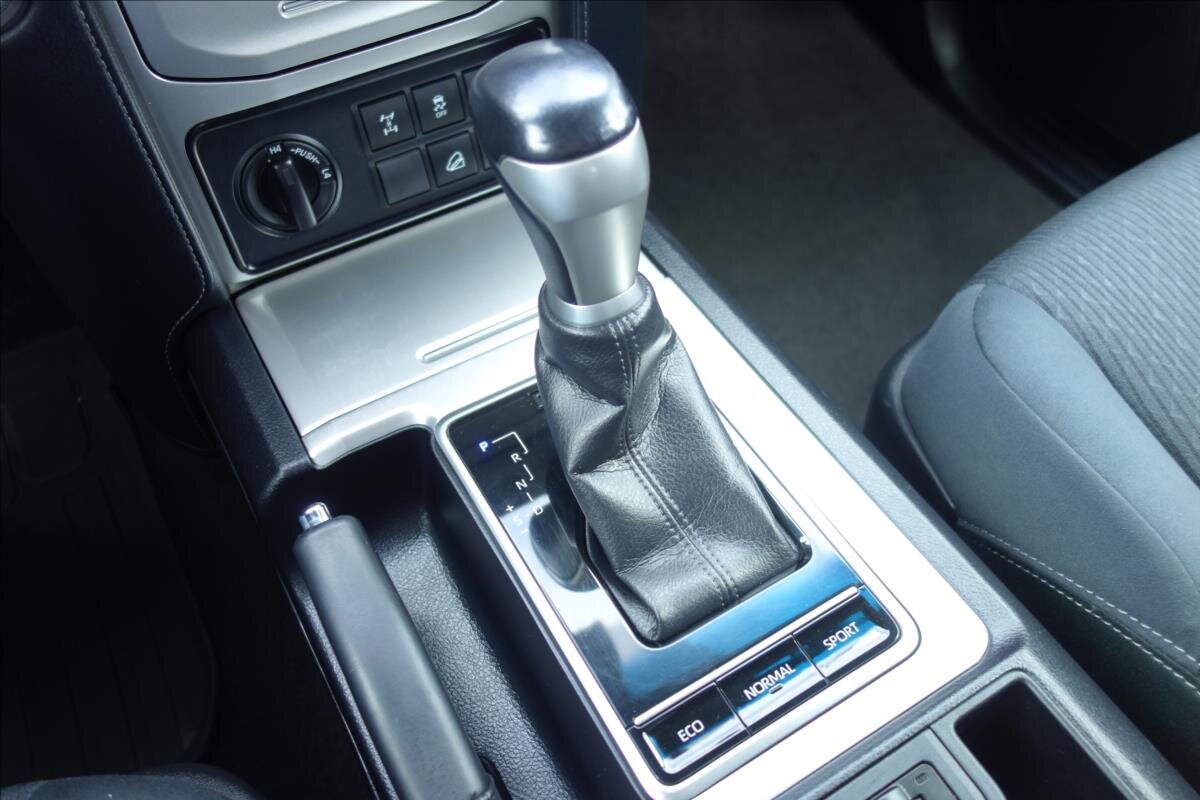 Toyota Land Cruiser SUV / Terénní 2,8 l 130 kw