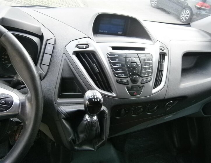 Ford Transit Custom 11