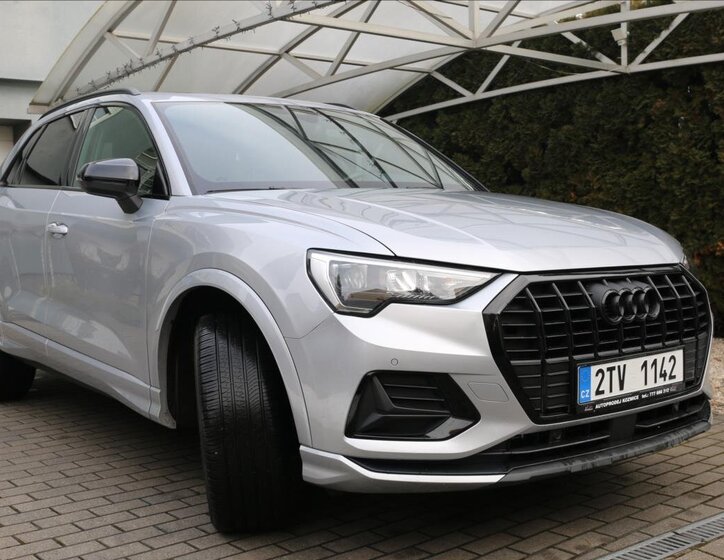 Audi Q3 SUV 2,3 l 137 kw