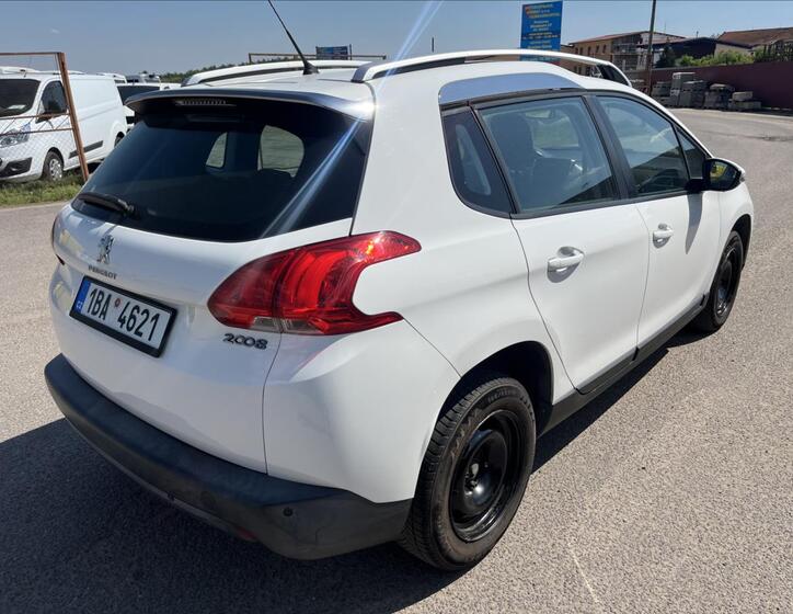 Peugeot 2008 6