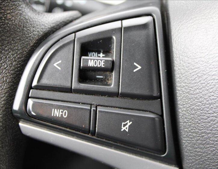 Suzuki Ignis Hatchback 1,2 l 66 kw