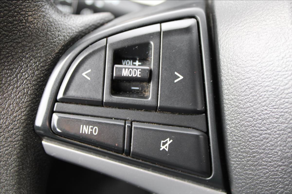 Suzuki Ignis Hatchback 1,2 l 66 kw