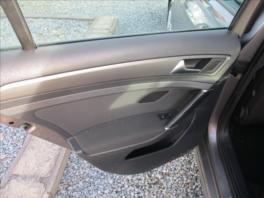 Volkswagen Golf Hatchback 1,2 l 77 kw