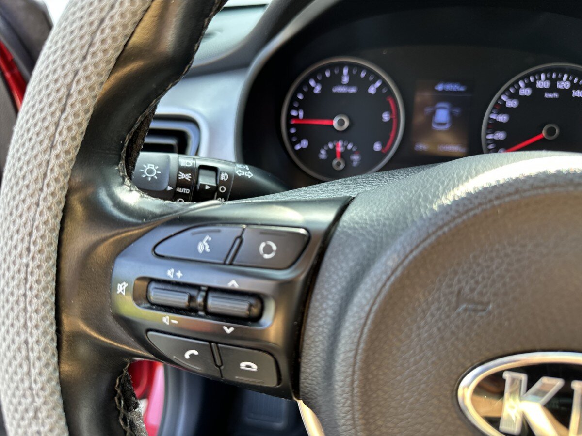 KIA Stonic SUV / Terénní 1,6 l 81 kw