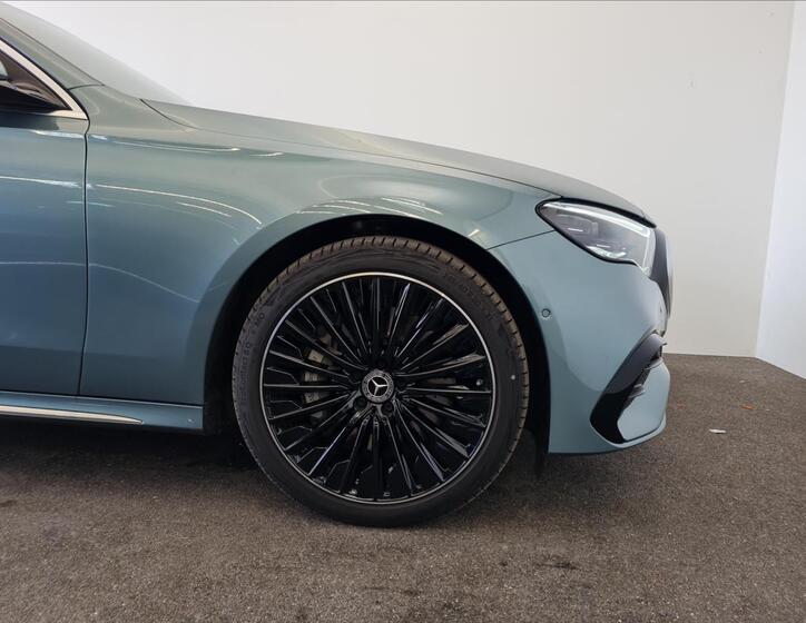 Mercedes-Benz Třídy E 22