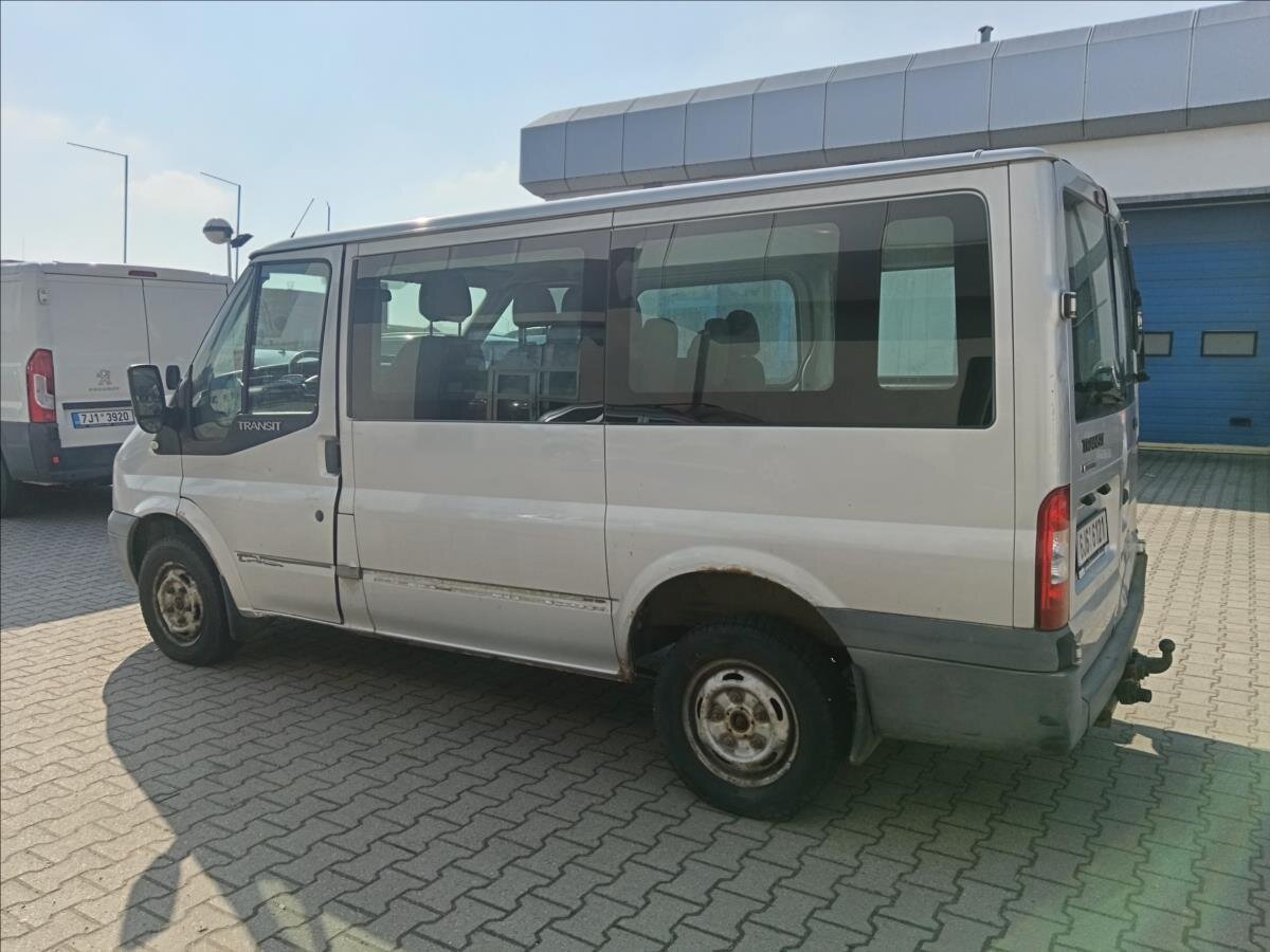 Ford Transit Kombi 2,2 l 85 kw