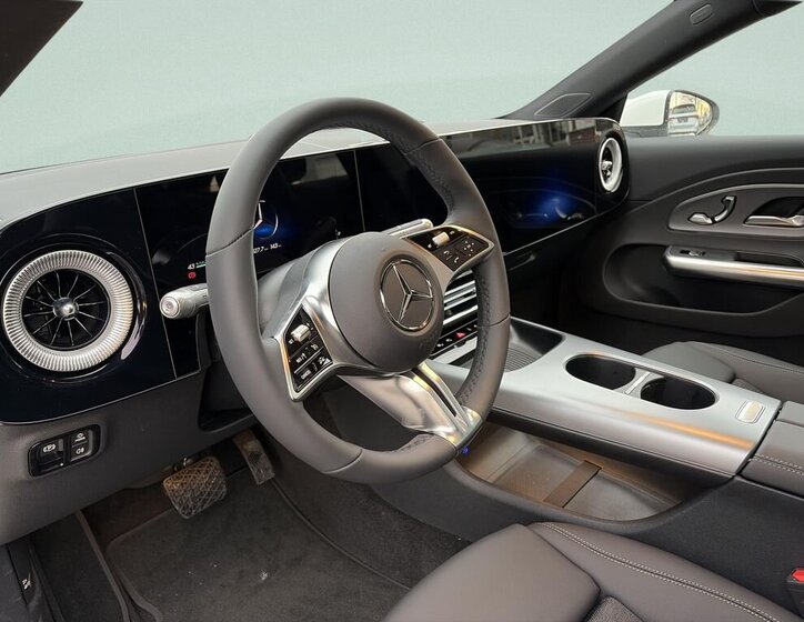 Mercedes-Benz CLA Sedan / Limuzína 1,3 l 120 kw