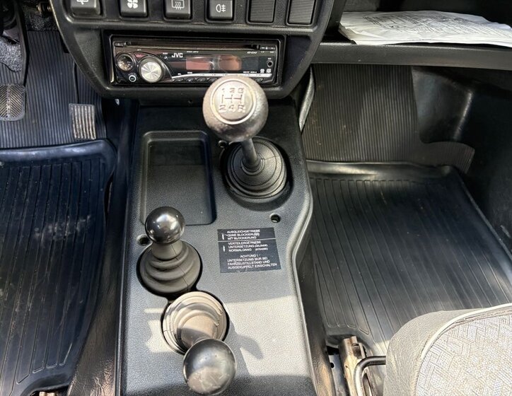 Lada Niva SUV / Terénní 1,7 l 60 kw