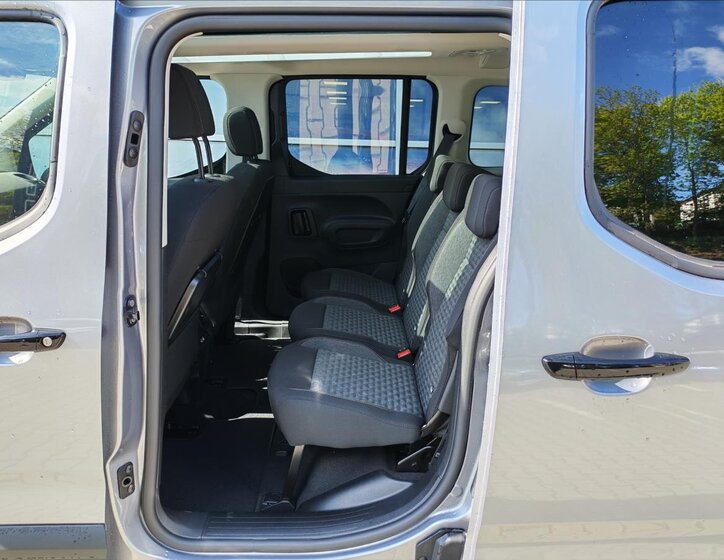 Peugeot Rifter MPV 1,5 l 96 kw