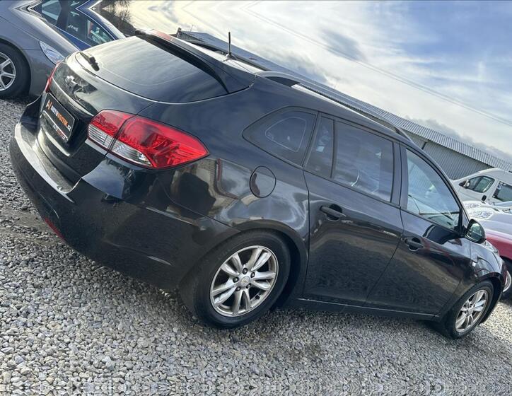 Chevrolet Cruze 4
