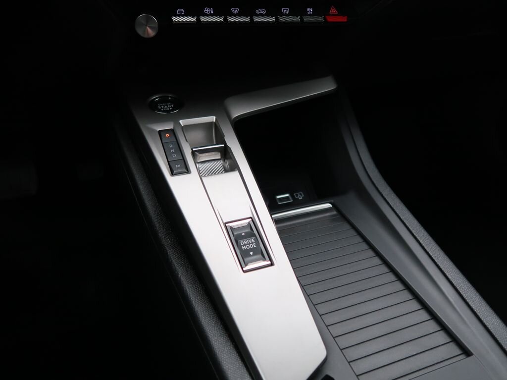 Peugeot 408 Liftback 1,2 l 96 kw