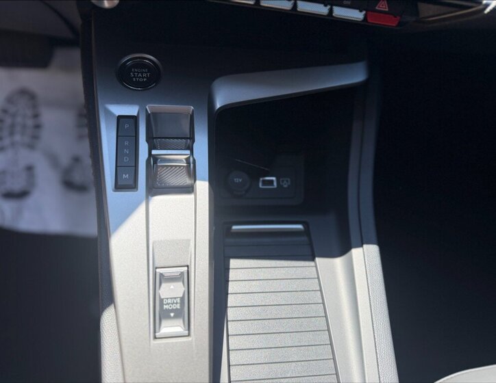 Peugeot 308 Kombi 1,2 l 107 kw