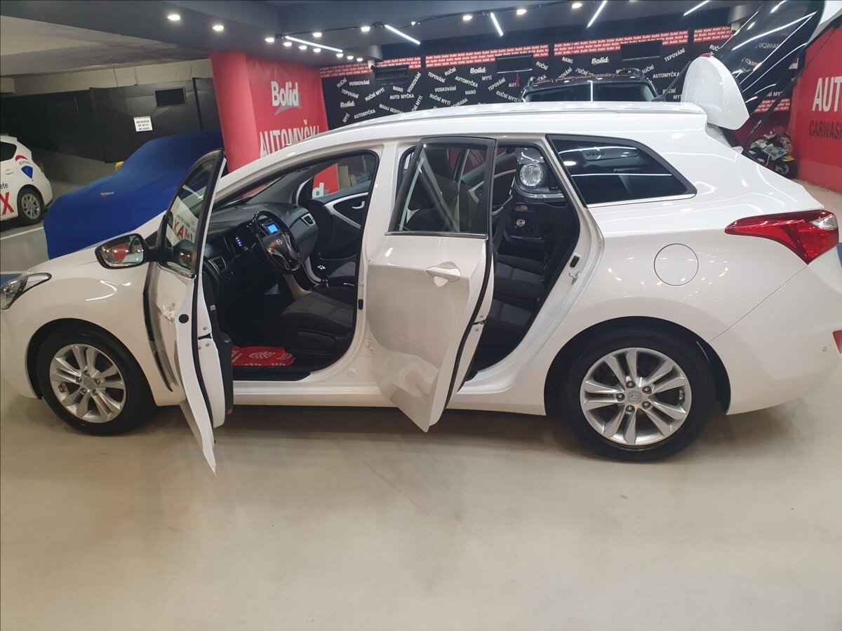 Hyundai i30 Kombi 1,6 l 88 kw