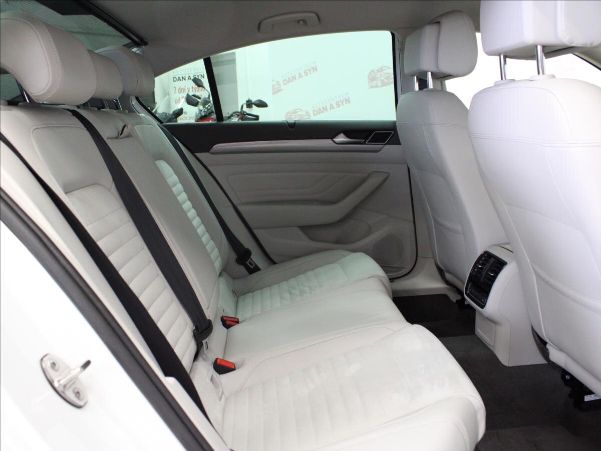 Volkswagen Passat Sedan 1,4 l 115 kw