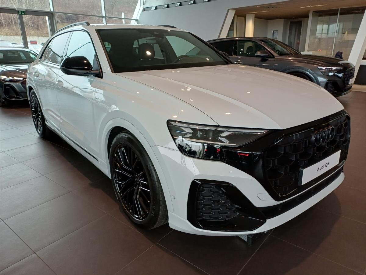 Audi Q8 SUV 3,0 l 210 kw