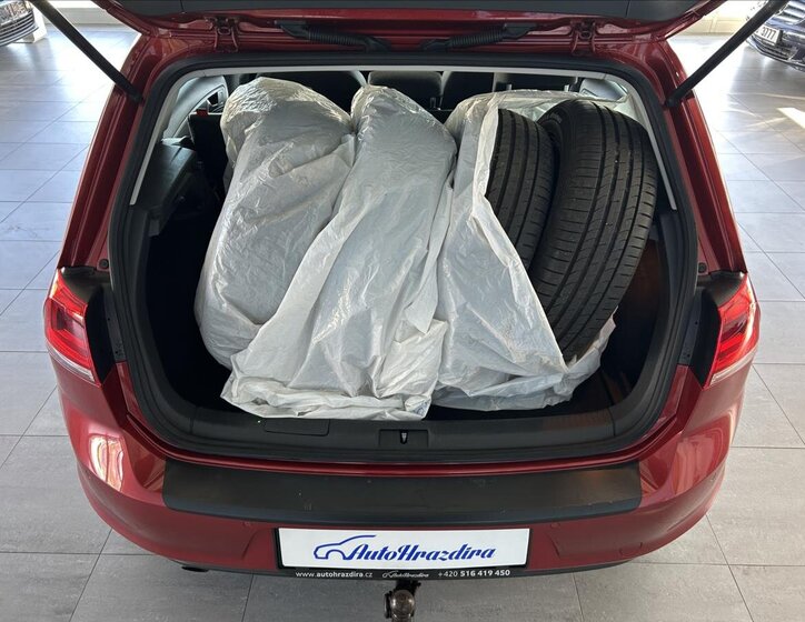 Volkswagen Golf Hatchback 1,2 l 77 kw