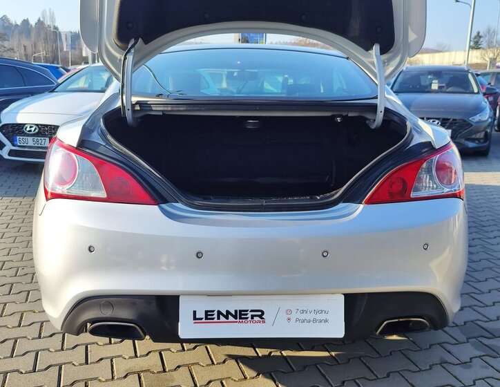 Hyundai Genesis Kupé 0,0 223 kw