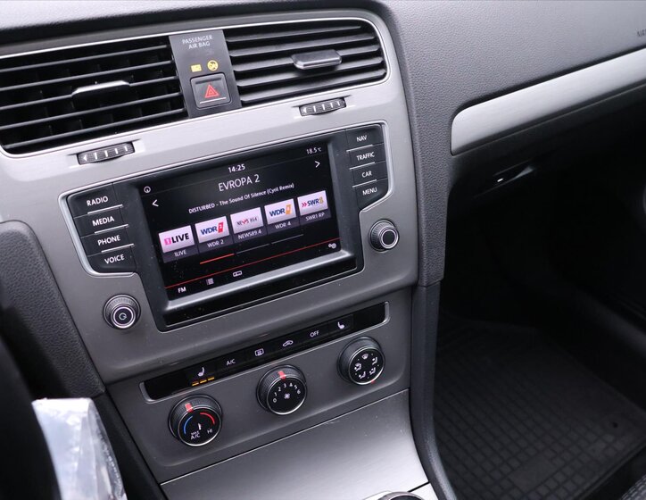 Volkswagen Golf Kombi 1,6 l 81 kw