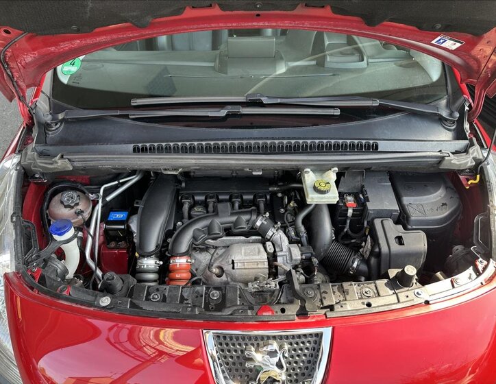 Peugeot 3008 MPV 1,6 l 115 kw