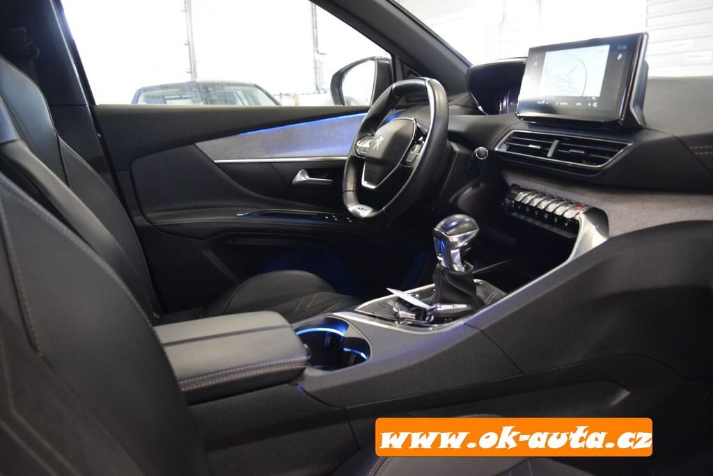 Peugeot 5008 MPV 1,5 l 96 kw