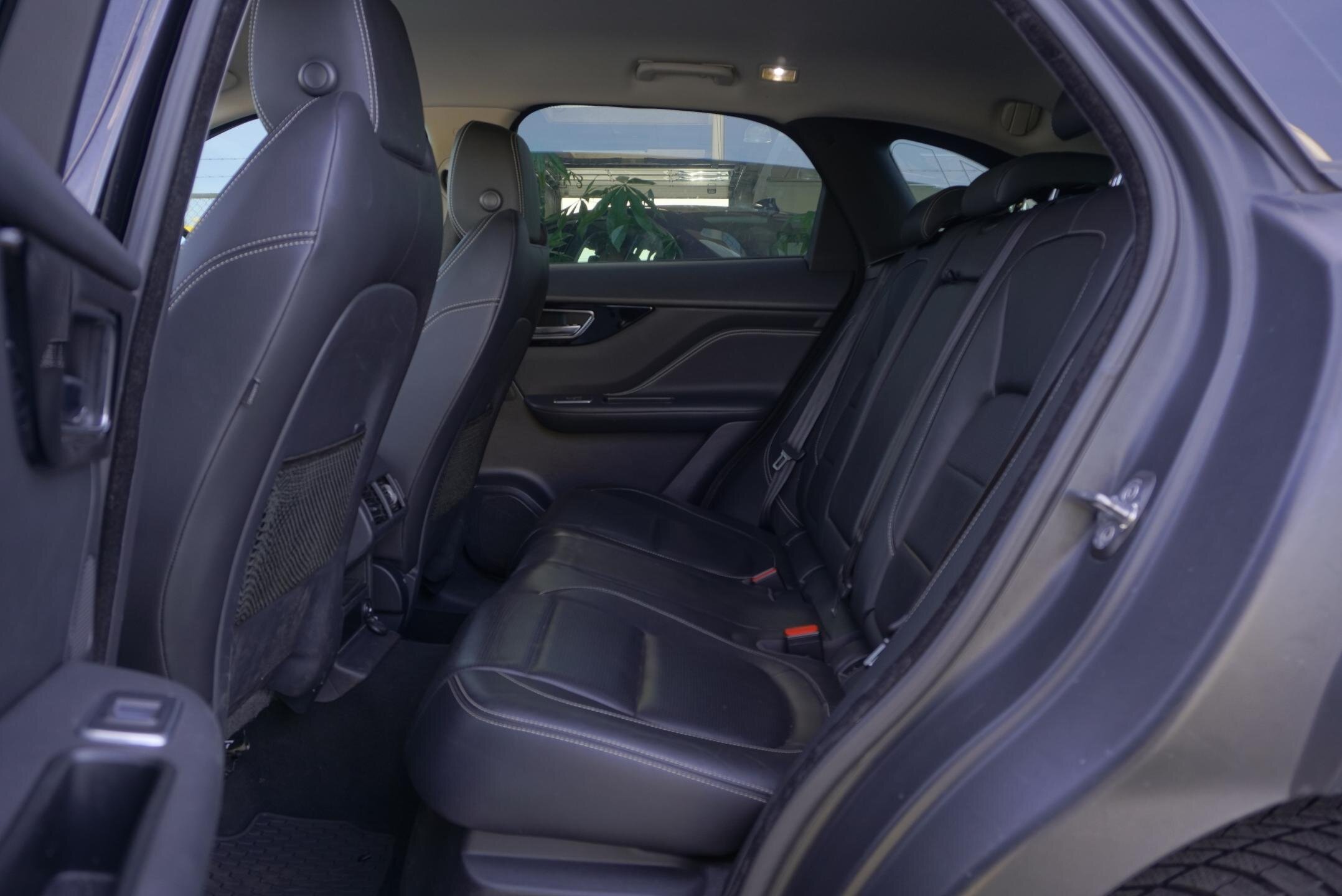 Jaguar F-Pace SUV / Terénní 2,0 l 184 kw