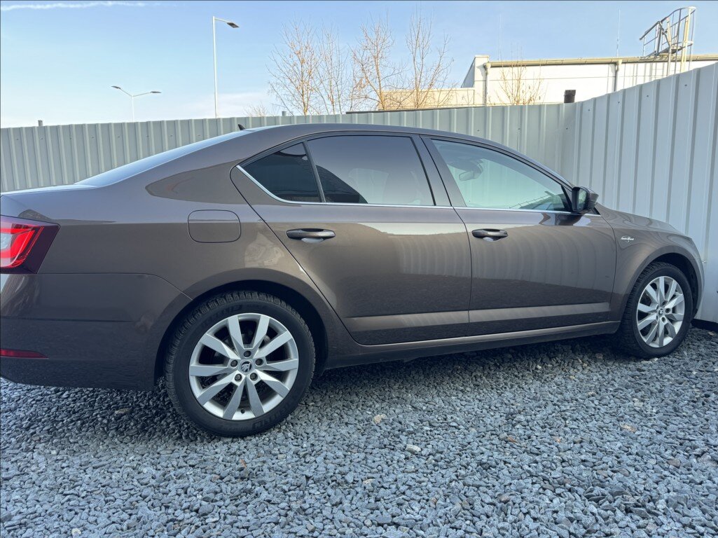 Škoda Octavia Sedan / Limuzína 2,0 l 110 kw
